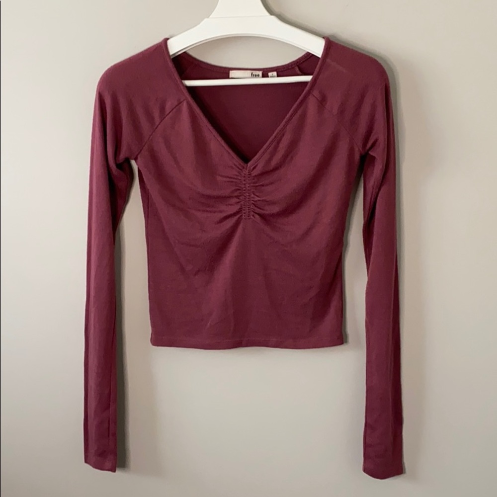 Aritzia Wilfred Free Ruched Long Sleeve Tee
